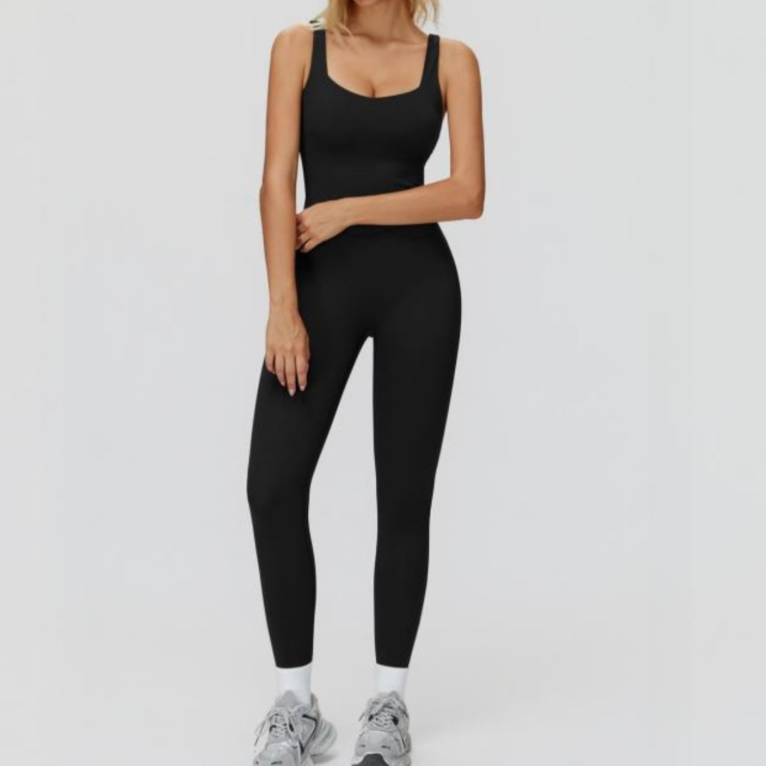 ✨PREORDER✨ Aligned Jumpsuit (Black)